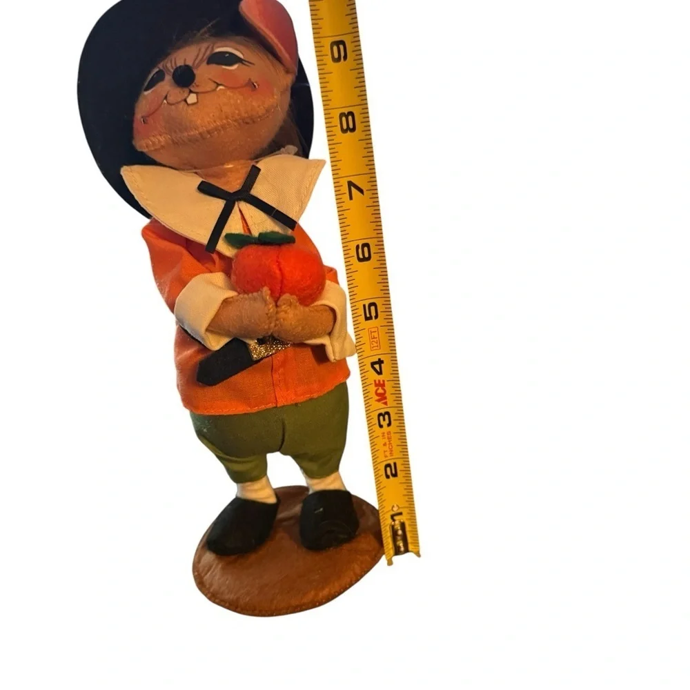 Annalee charming collectible
